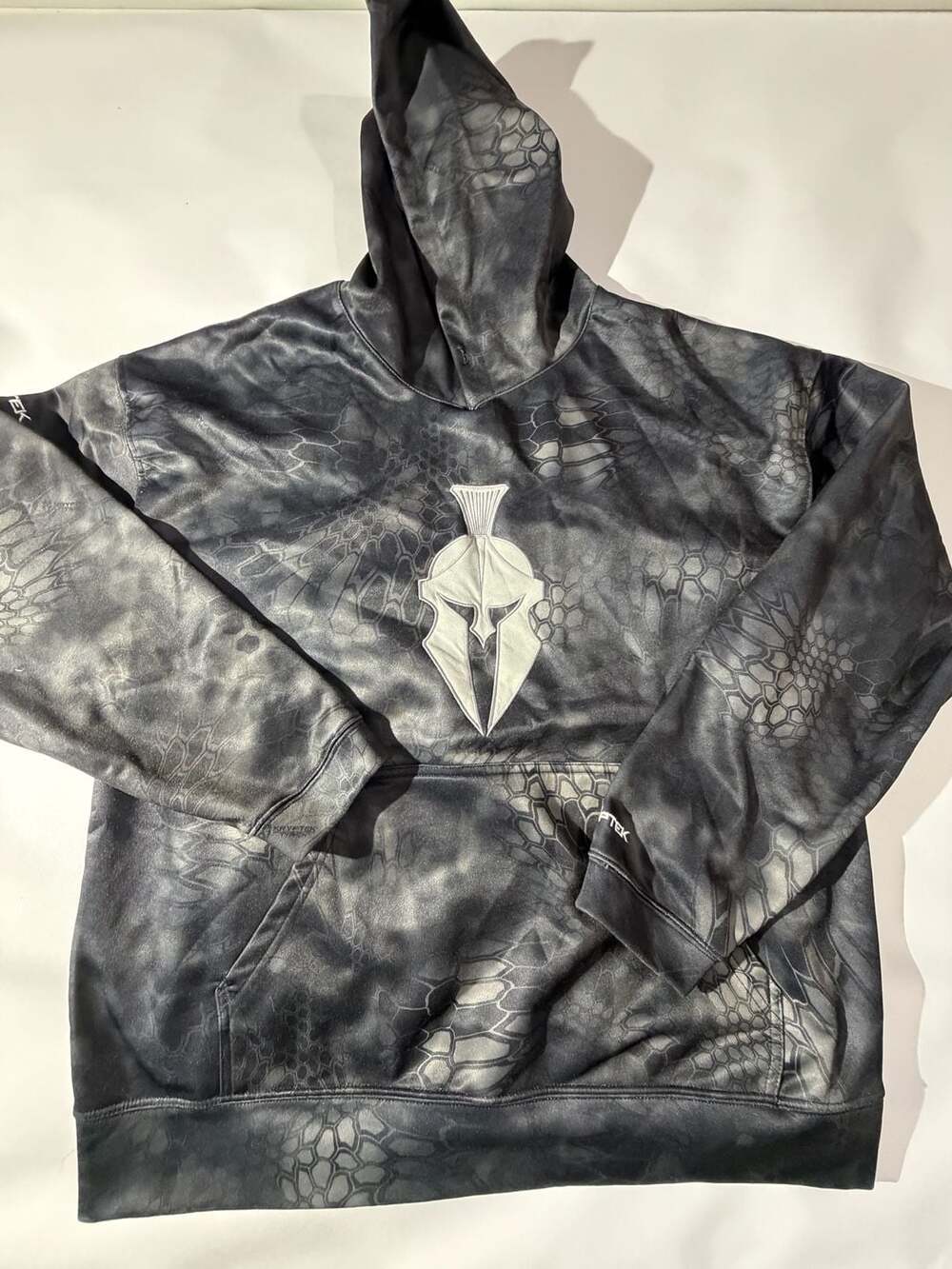 Kryptek Mens L Black Gray Camo Spartan Helmet Hoodie Sweatshirt